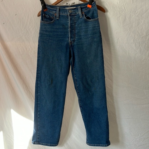 Levi’s women’s rib cage straight ankle Classic Blue Jeans size 26 button… - Picture 1 of 9